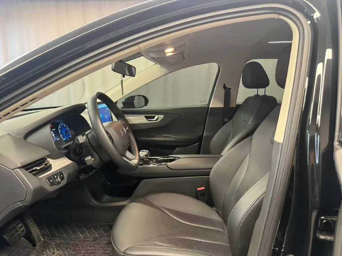 2023 HongQi E-QM5 BEV 82KWH,autocango,china used car exporter,china ev exporter,chinese used car exporter,chinese used ev exporter