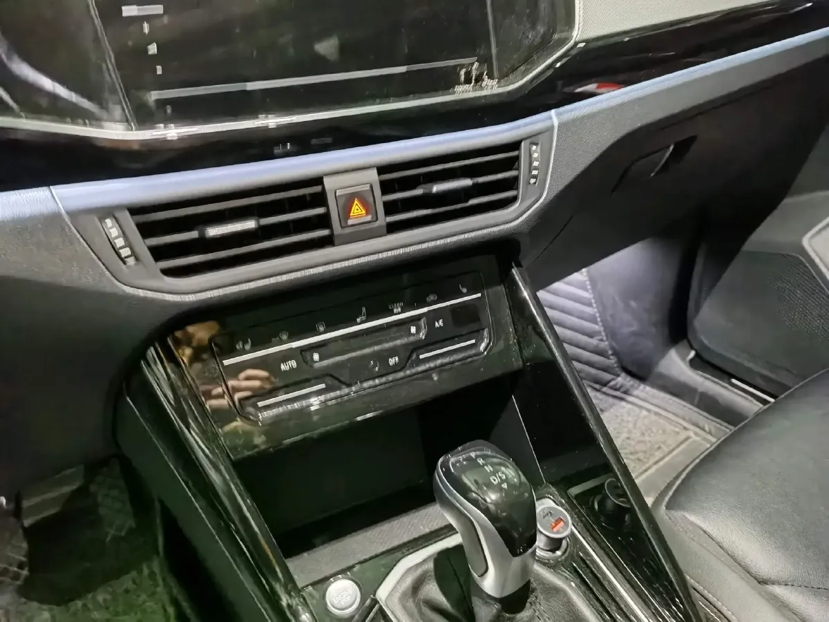 2022 Volkswagen Tayron 2.0T 186HP L4 7DCT,autocango,china used car exporter,china ev exporter,chinese used car exporter,chinese used ev exporter