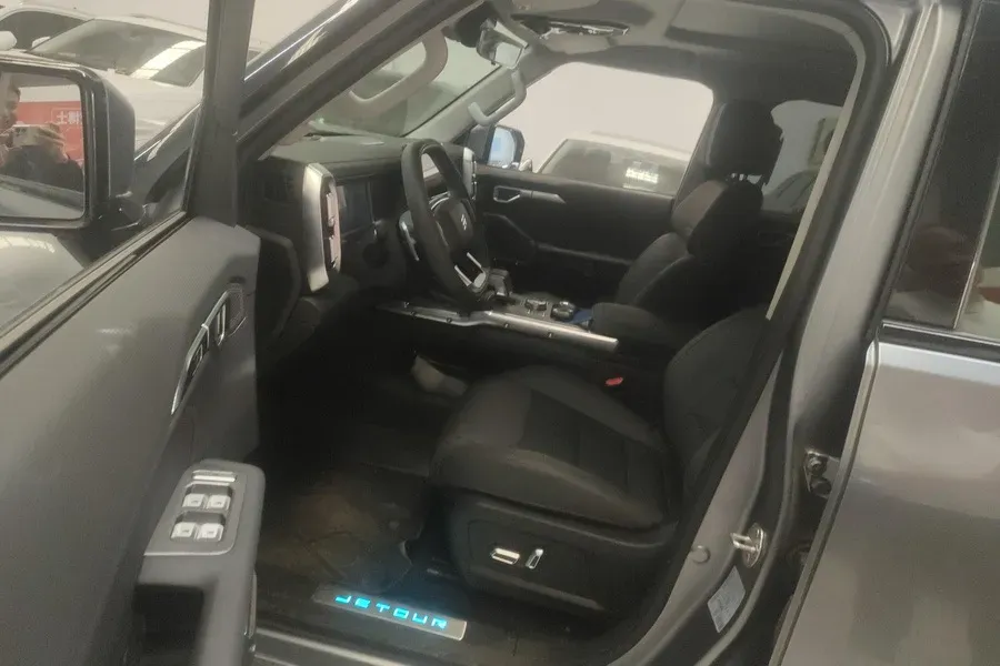 2023 Jetour Traveller 2.0T 254HP L4 7DCT,autocango,china used car exporter,china ev exporter,chinese used car exporter,chinese used ev exporter