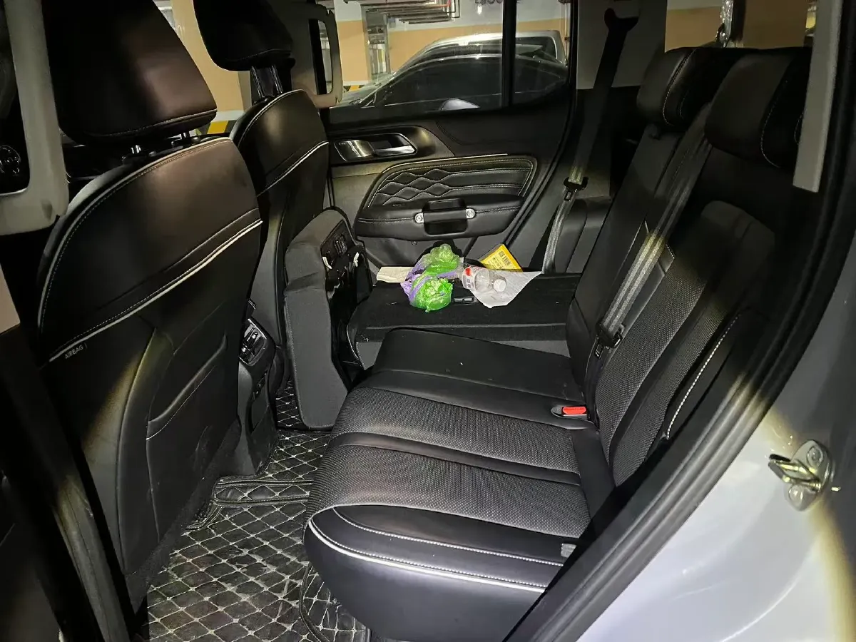 2023 Tank 300 2.0T 227HP L4 8AT,autocango,china used car exporter,china ev exporter,chinese used car exporter,chinese used ev exporter