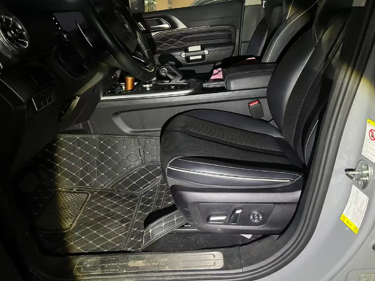 2023 Tank 300 2.0T 227HP L4 8AT,autocango,china used car exporter,china ev exporter,chinese used car exporter,chinese used ev exporter