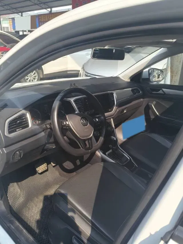 2022 Volkswagen T-Roc 1.4T 150HP L4 7DCT,autocango,china used car exporter,china ev exporter,chinese used car exporter,chinese used ev exporter
