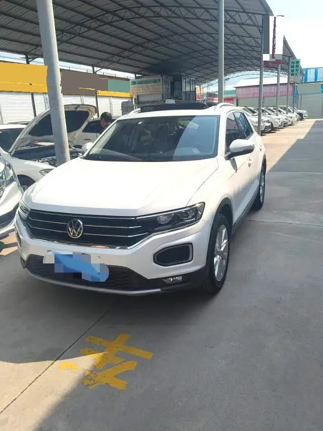 2022 Volkswagen T-Roc 1.4T 150HP L4 7DCT,autocango,china used car exporter,china ev exporter,chinese used car exporter,chinese used ev exporter