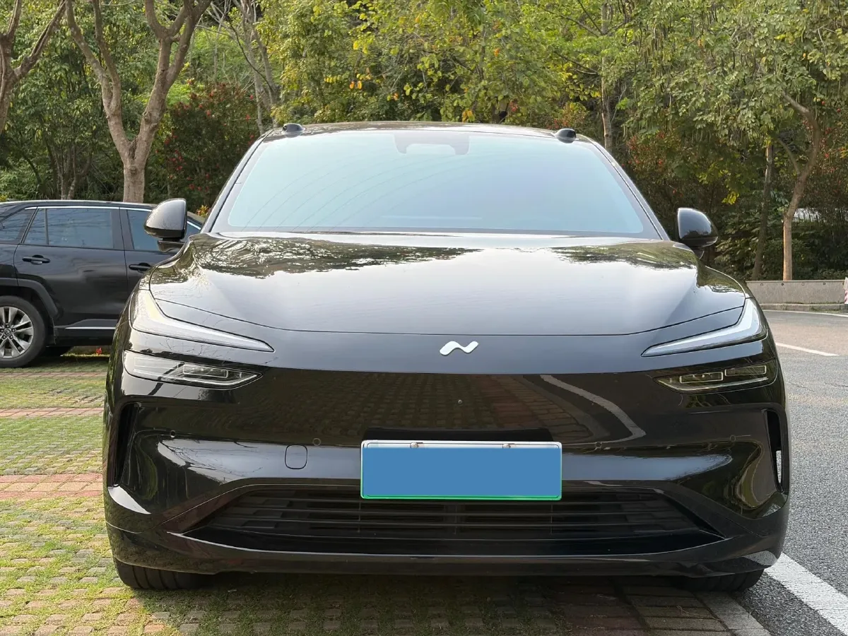 2024 IM L6 BEV 75KWH,autocango,china used car exporter,china ev exporter,chinese used car exporter,chinese used ev exporter