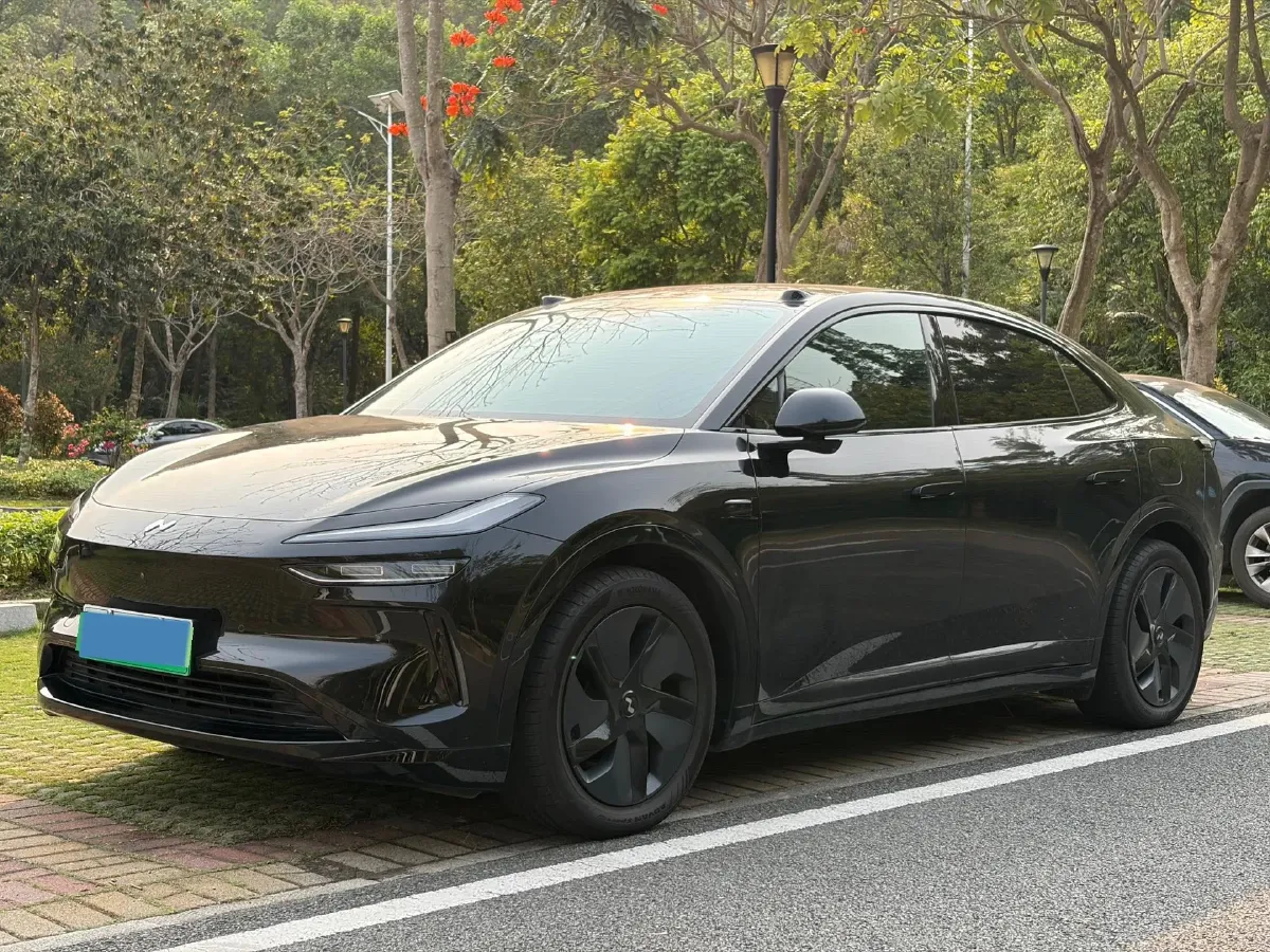 2024 IM L6 BEV 75KWH,autocango,china used car exporter,china ev exporter,chinese used car exporter,chinese used ev exporter