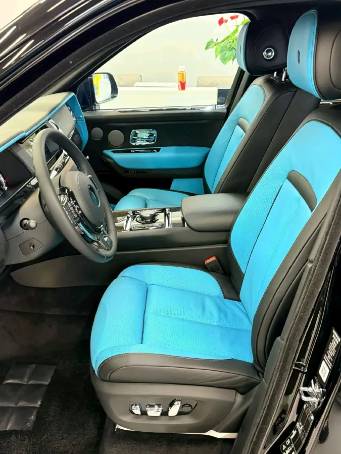 2020 Rolls-Royce Cullinan 6.7T 600HP V12 8AT,autocango,china used car exporter,china ev exporter,chinese used car exporter,chinese used ev exporter