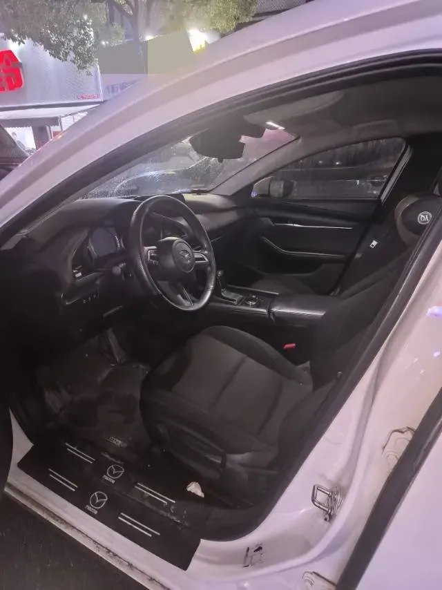 2023 Mazda 3 Axela 2.0L 158HP L4 6AT,autocango,china used car exporter,china ev exporter,chinese used car exporter,chinese used ev exporter