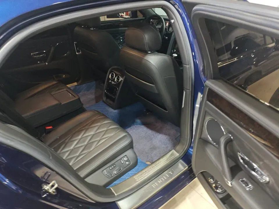 2016 Bentley Flying Spur 4.0T 507HP V8 8AT,autocango,china used car exporter,china ev exporter,chinese used car exporter,chinese used ev exporter