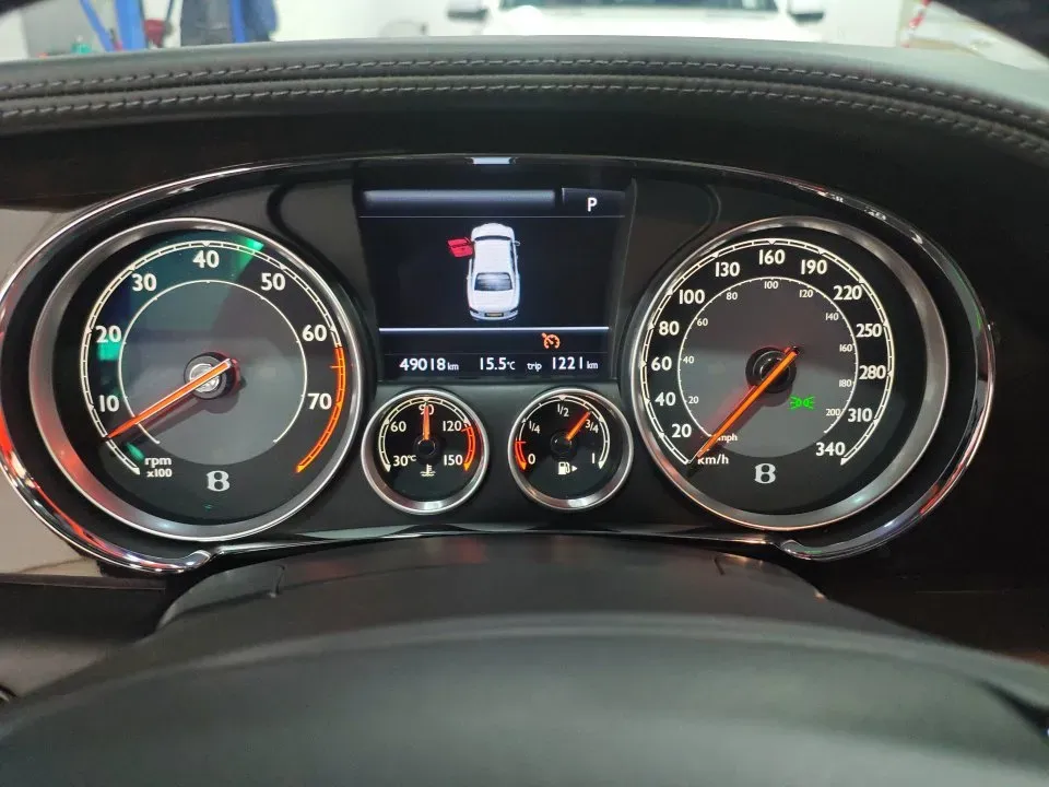 2016 Bentley Flying Spur 4.0T 507HP V8 8AT,autocango,china used car exporter,china ev exporter,chinese used car exporter,chinese used ev exporter