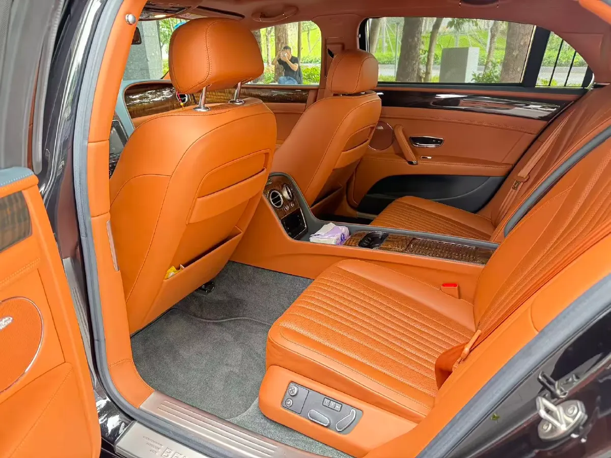 2017 Bentley Flying Spur 4.0T 507HP V8 8AT,autocango,china used car exporter,china ev exporter,chinese used car exporter,chinese used ev exporter