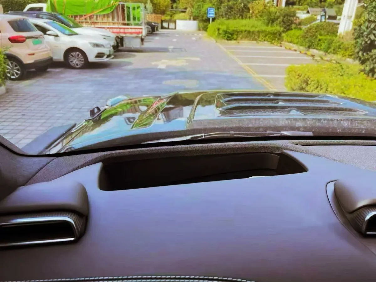 2024 YangWang U8 2.0T 272HP L4 REEV 49.05KWH,autocango,china used car exporter,china ev exporter,chinese used car exporter,chinese used ev exporter