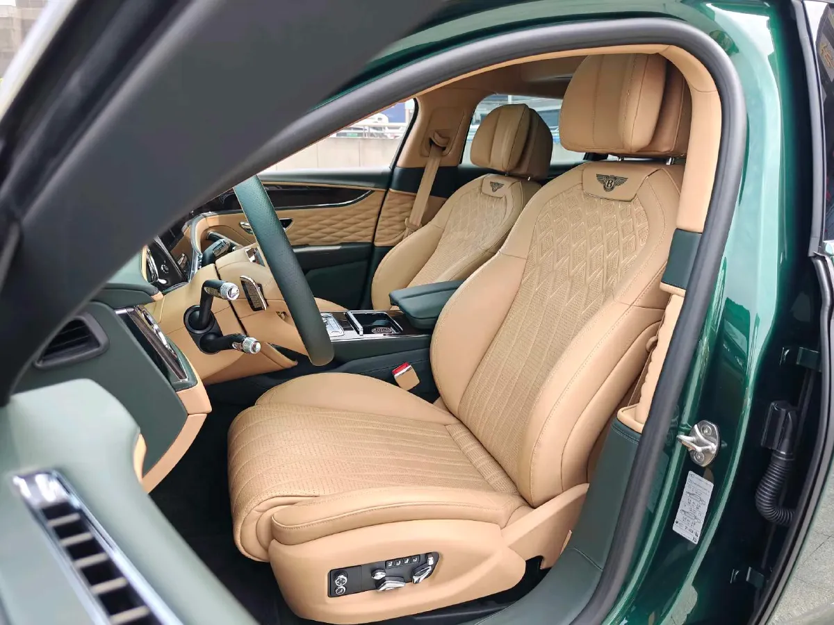 2022 Bentley Flying Spur 2.9T 416HP V6 8DCT PHEV 18KWH,autocango,china used car exporter,china ev exporter,chinese used car exporter,chinese used ev exporter