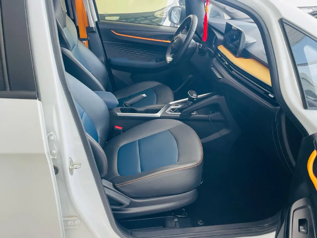 2022 Livan X3 PRO 1.5L 113HP L4 CVT,autocango,china used car exporter,china ev exporter,chinese used car exporter,chinese used ev exporter