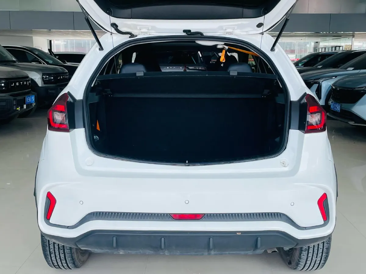 2022 Livan X3 PRO 1.5L 113HP L4 CVT,autocango,china used car exporter,china ev exporter,chinese used car exporter,chinese used ev exporter