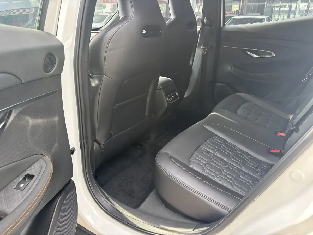 2022 ChangAn UNI-T 1.5T 188HP L4 7DCT,autocango,china used car exporter,china ev exporter,chinese used car exporter,chinese used ev exporter