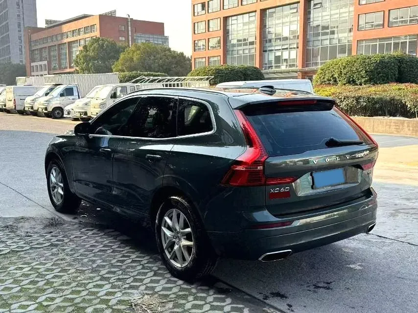 2018 Volvo XC60 2.0T 254HP L4 8AT,autocango,china used car exporter,china ev exporter,chinese used car exporter,chinese used ev exporter