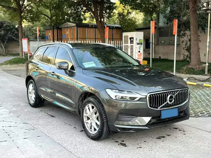 2018 Volvo XC60 2.0T 254HP L4 8AT,autocango,china used car exporter,china ev exporter,chinese used car exporter,chinese used ev exporter