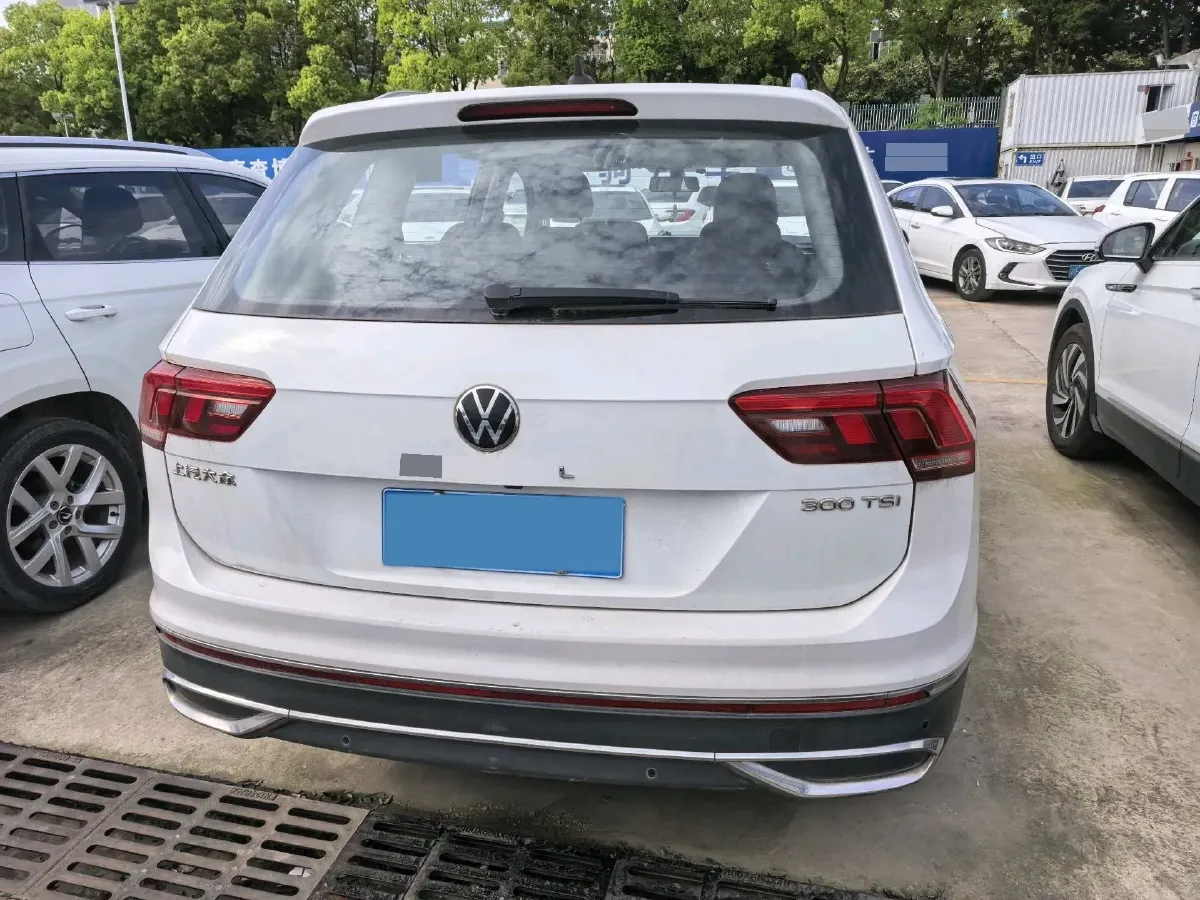 2023 Volkswagen Tiguan L 1.5T 160HP L4 7DCT,autocango,china used car exporter,china ev exporter,chinese used car exporter,chinese used ev exporter