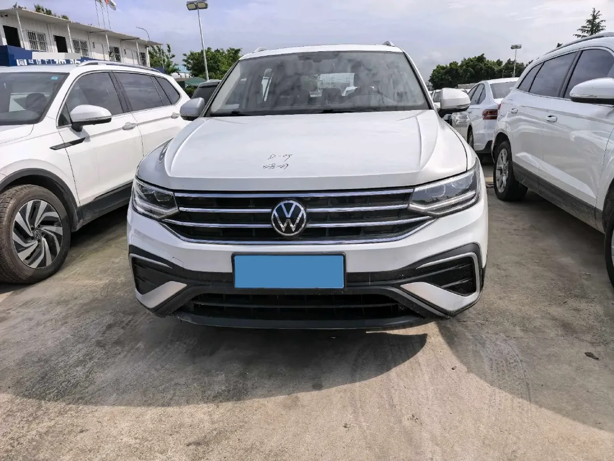 2023 Volkswagen Tiguan L 1.5T 160HP L4 7DCT,autocango,china used car exporter,china ev exporter,chinese used car exporter,chinese used ev exporter