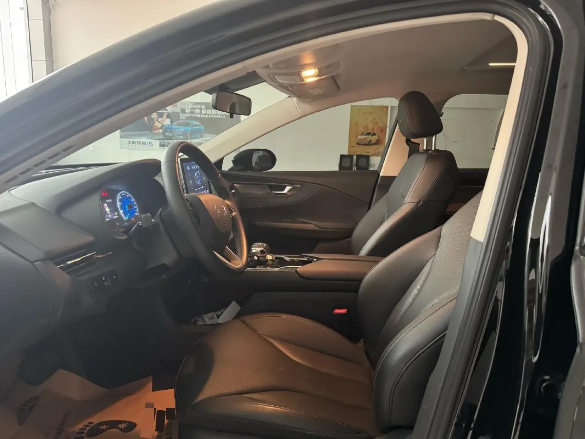 2022 HongQi E-QM5 BEV 54KWH,autocango,china used car exporter,china ev exporter,chinese used car exporter,chinese used ev exporter