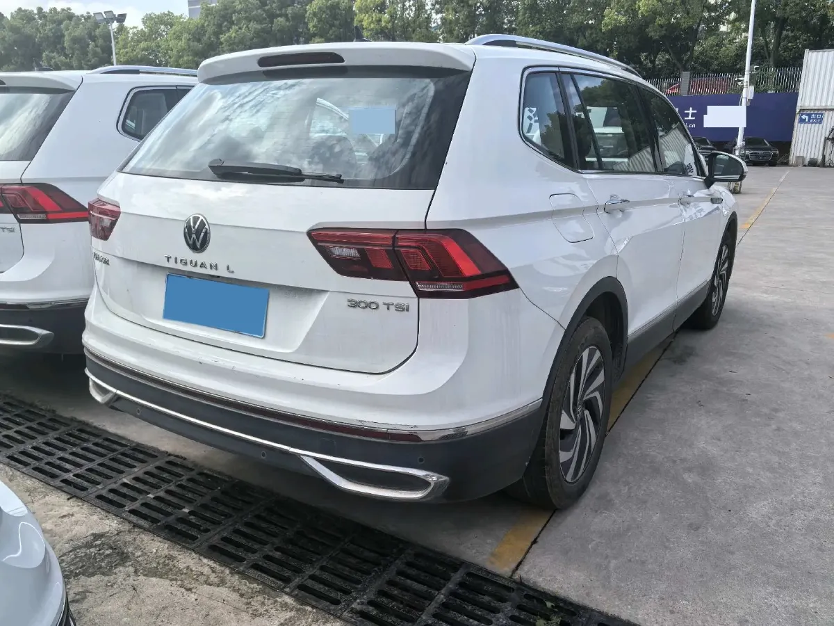 2023 Volkswagen Tiguan L 1.5T 160HP L4 7DCT,autocango,china used car exporter,china ev exporter,chinese used car exporter,chinese used ev exporter