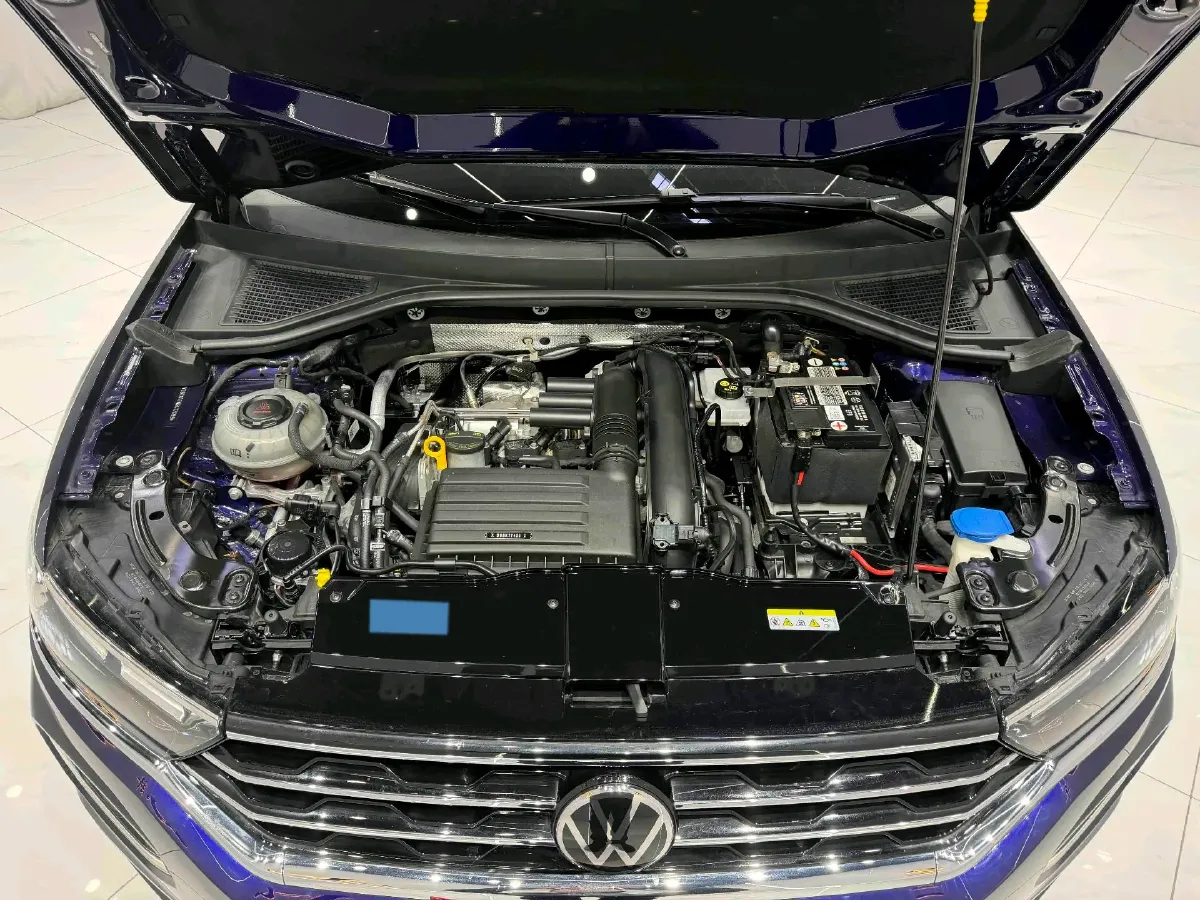 2022 Volkswagen T-Roc 1.4T 150HP L4 7DCT,autocango,china used car exporter,china ev exporter,chinese used car exporter,chinese used ev exporter