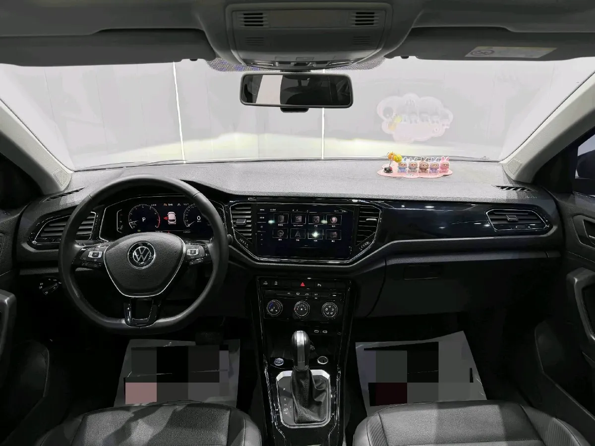 2022 Volkswagen T-Roc 1.4T 150HP L4 7DCT,autocango,china used car exporter,china ev exporter,chinese used car exporter,chinese used ev exporter