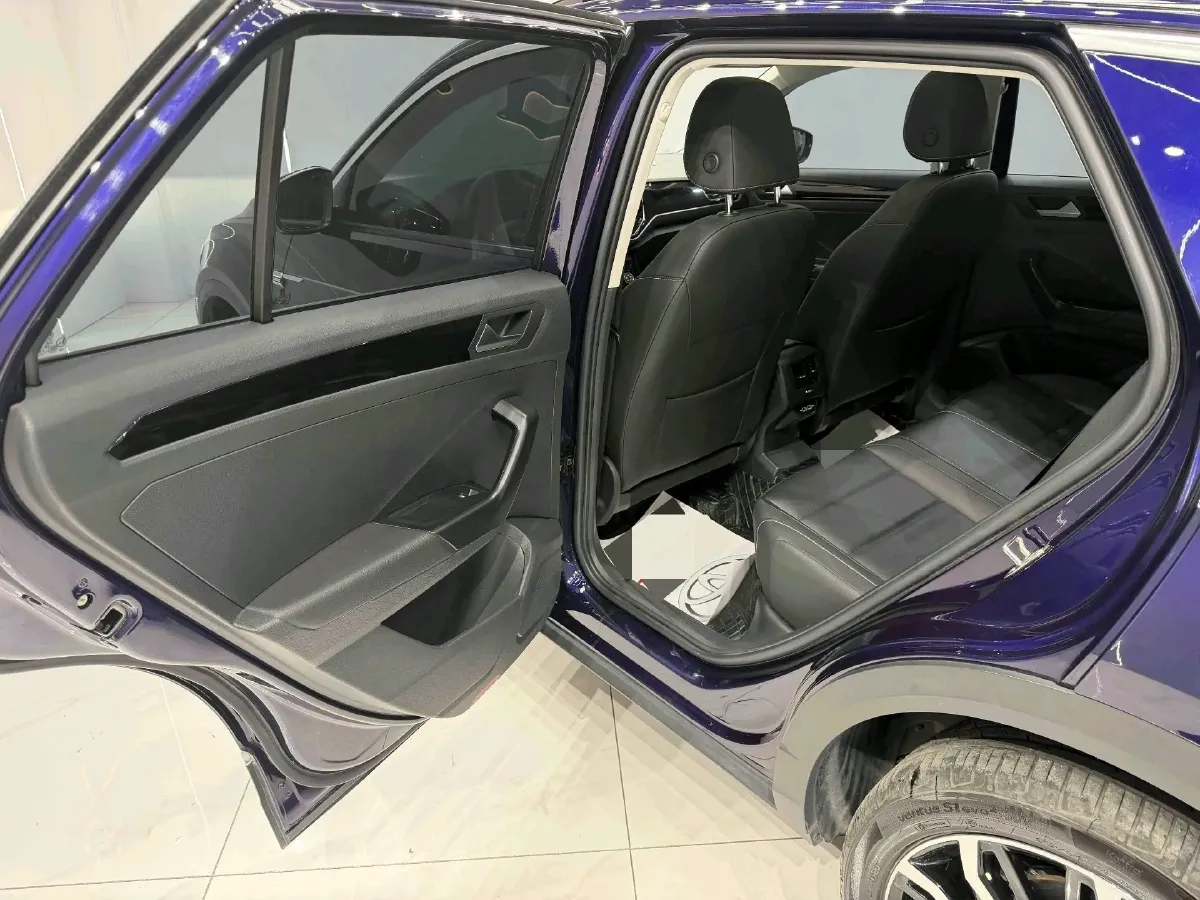 2022 Volkswagen T-Roc 1.4T 150HP L4 7DCT,autocango,china used car exporter,china ev exporter,chinese used car exporter,chinese used ev exporter