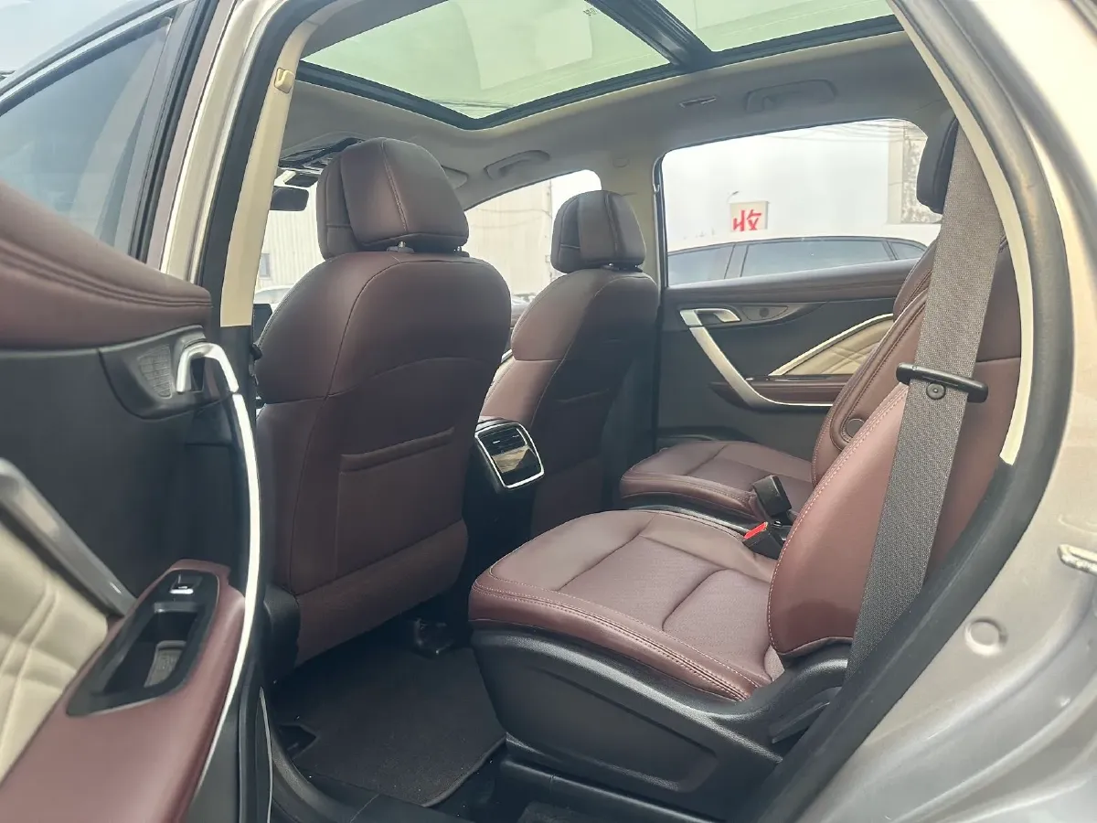 2022 Geely JiaJi 1.8T 184HP L4 7DCT,autocango,china used car exporter,china ev exporter,chinese used car exporter,chinese used ev exporter