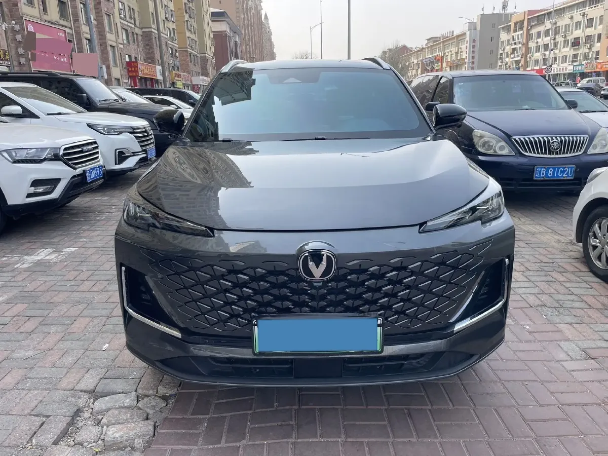 2025 ChangAn QiYuan Q05 Classic 1.5L 98HP L4 E-CVT PHEV 18.4KWH,autocango,china used car exporter,china ev exporter,chinese used car exporter,chinese used ev exporter