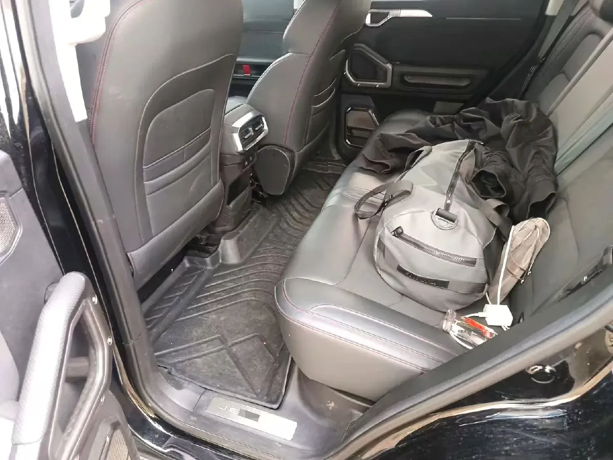 2024 Jetour Traveller 2.0T 254HP L4 7DCT,autocango,china used car exporter,china ev exporter,chinese used car exporter,chinese used ev exporter