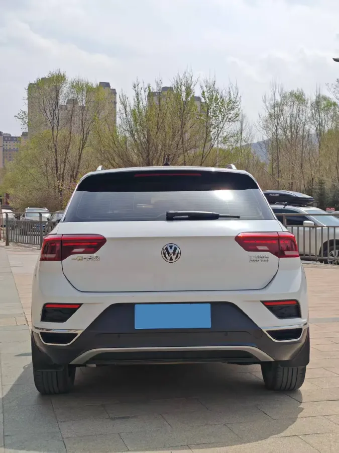 2019 Volkswagen T-Roc 1.4T 131HP L4 7DCT,autocango,china used car exporter,china ev exporter,chinese used car exporter,chinese used ev exporter