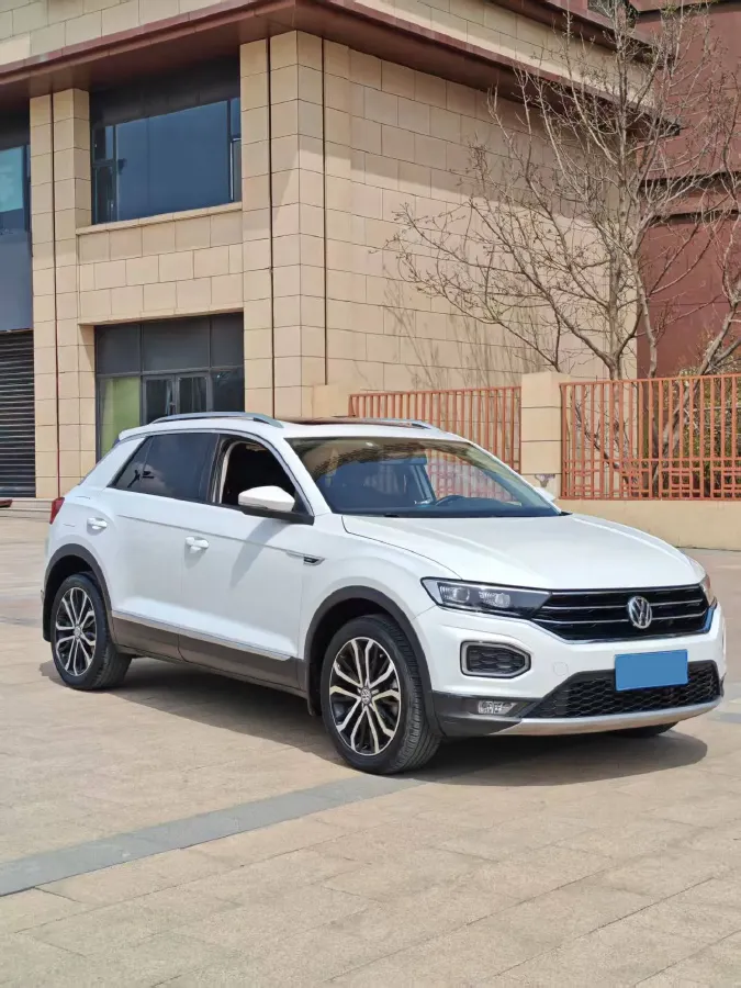 2019 Volkswagen T-Roc 1.4T 131HP L4 7DCT,autocango,china used car exporter,china ev exporter,chinese used car exporter,chinese used ev exporter