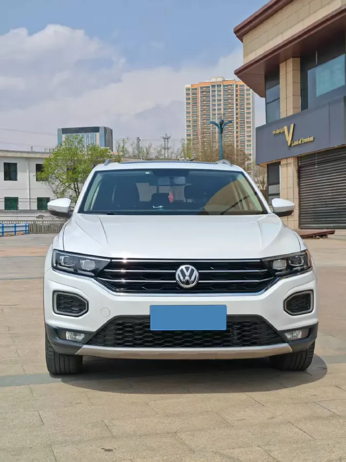 2019 Volkswagen T-Roc 1.4T 131HP L4 7DCT,autocango,china used car exporter,china ev exporter,chinese used car exporter,chinese used ev exporter
