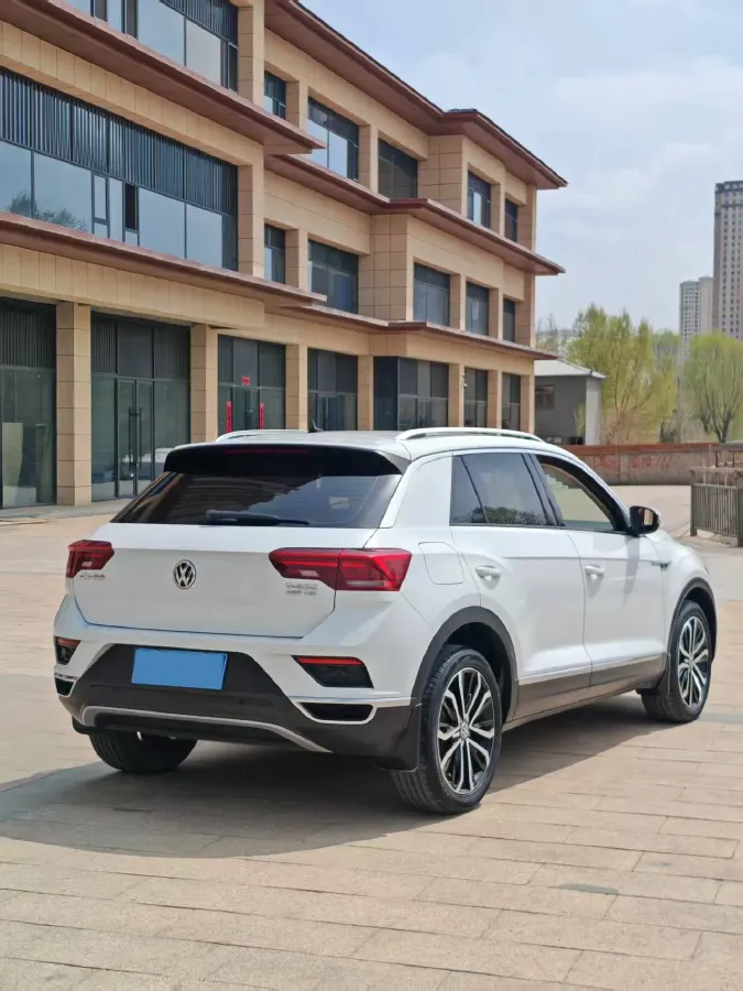 2019 Volkswagen T-Roc 1.4T 131HP L4 7DCT,autocango,china used car exporter,china ev exporter,chinese used car exporter,chinese used ev exporter