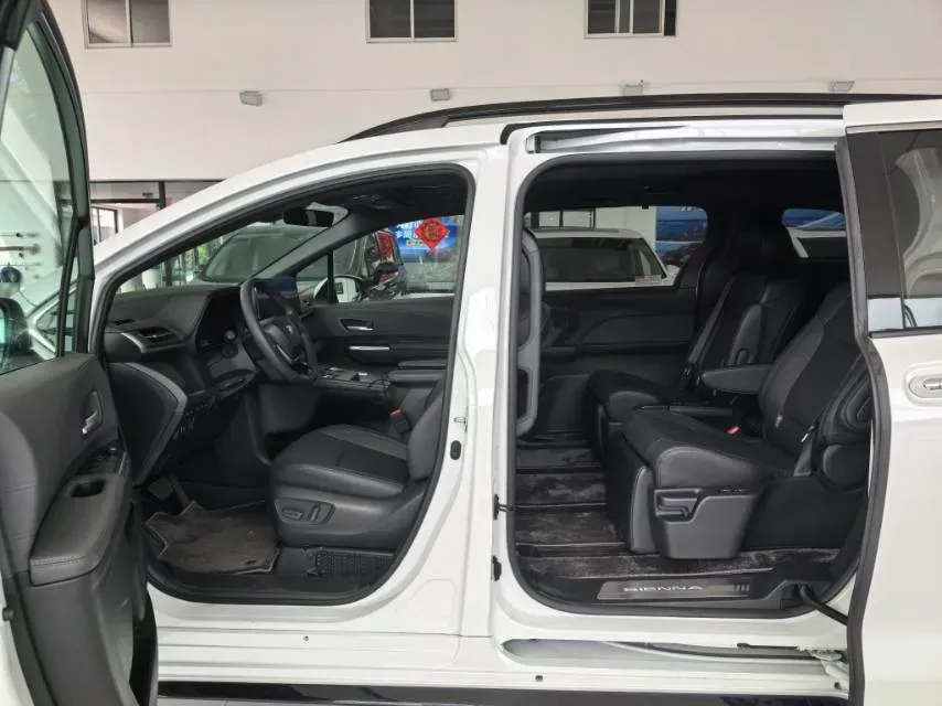 2024 Toyota Sienna 2.5L 189HP L4 E-CVT Hybrid,autocango,china used car exporter,china ev exporter,chinese used car exporter,chinese used ev exporter