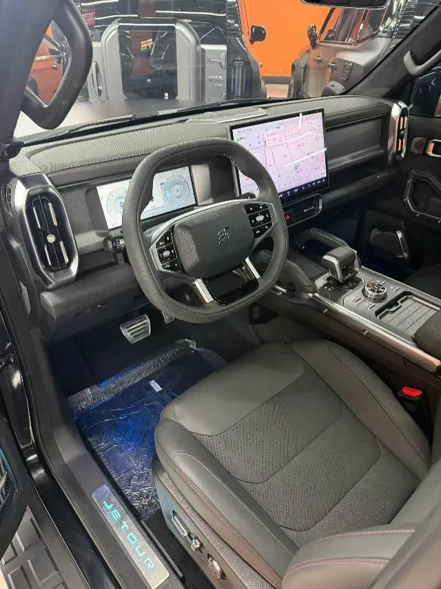 2023 Jetour Traveller 2.0T 254HP L4 7DCT,autocango,china used car exporter,china ev exporter,chinese used car exporter,chinese used ev exporter