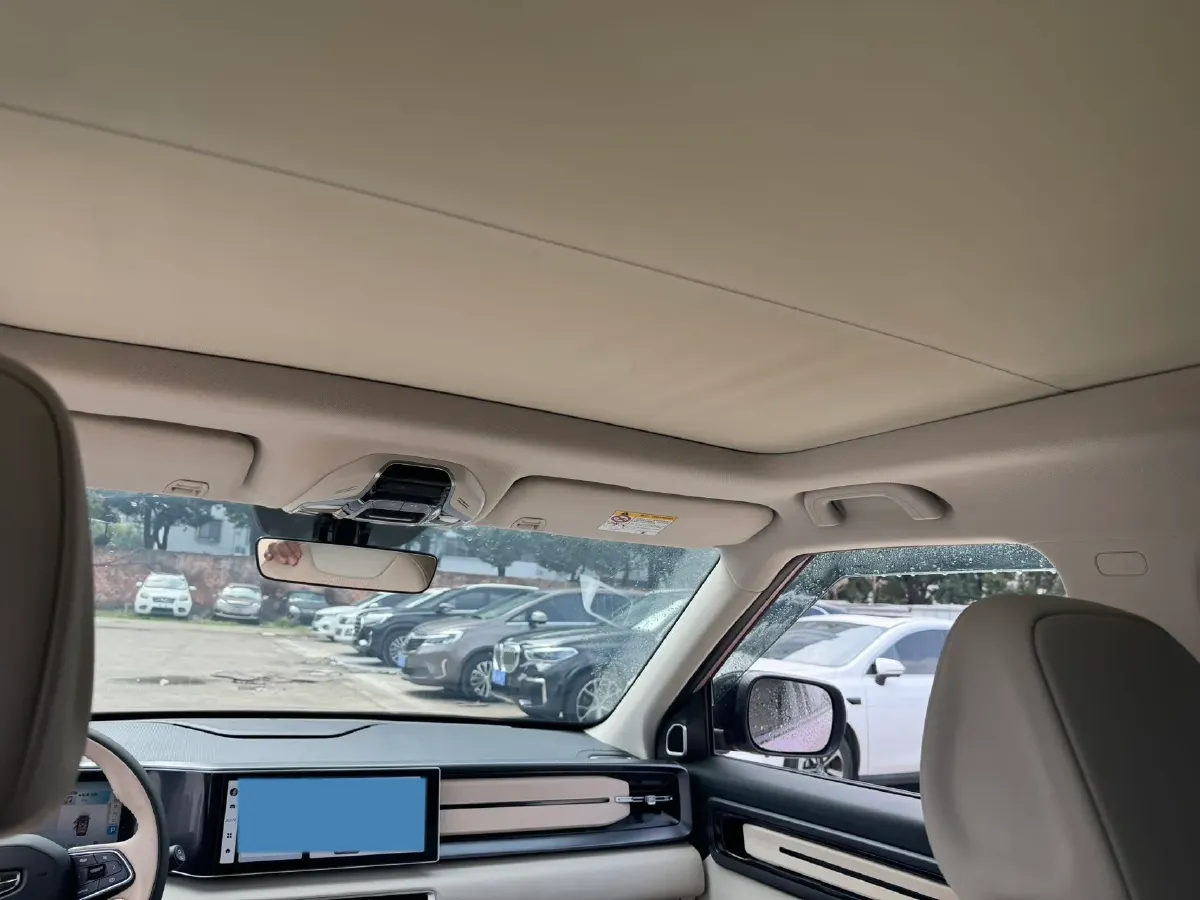 2023 Geely ICON 1.5T 181HP L4 7DCT,autocango,china used car exporter,china ev exporter,chinese used car exporter,chinese used ev exporter