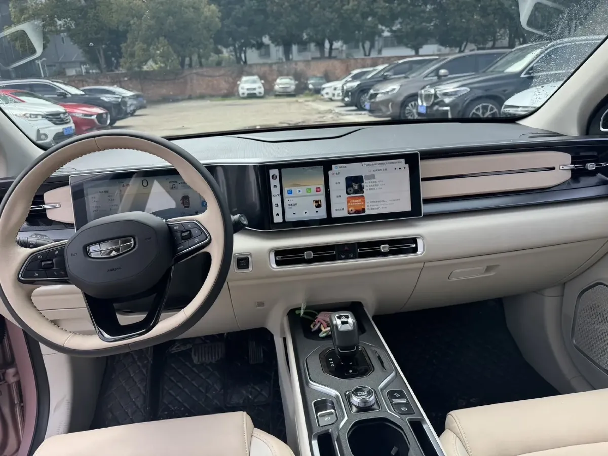 2023 Geely ICON 1.5T 181HP L4 7DCT,autocango,china used car exporter,china ev exporter,chinese used car exporter,chinese used ev exporter