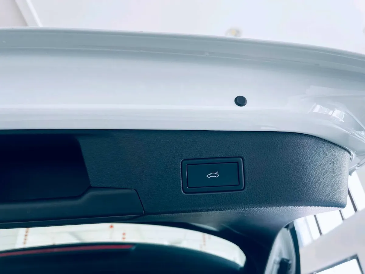 2025 Volkswagen ID.4 X BEV 52.8KWH,autocango,china used car exporter,china ev exporter,chinese used car exporter,chinese used ev exporter