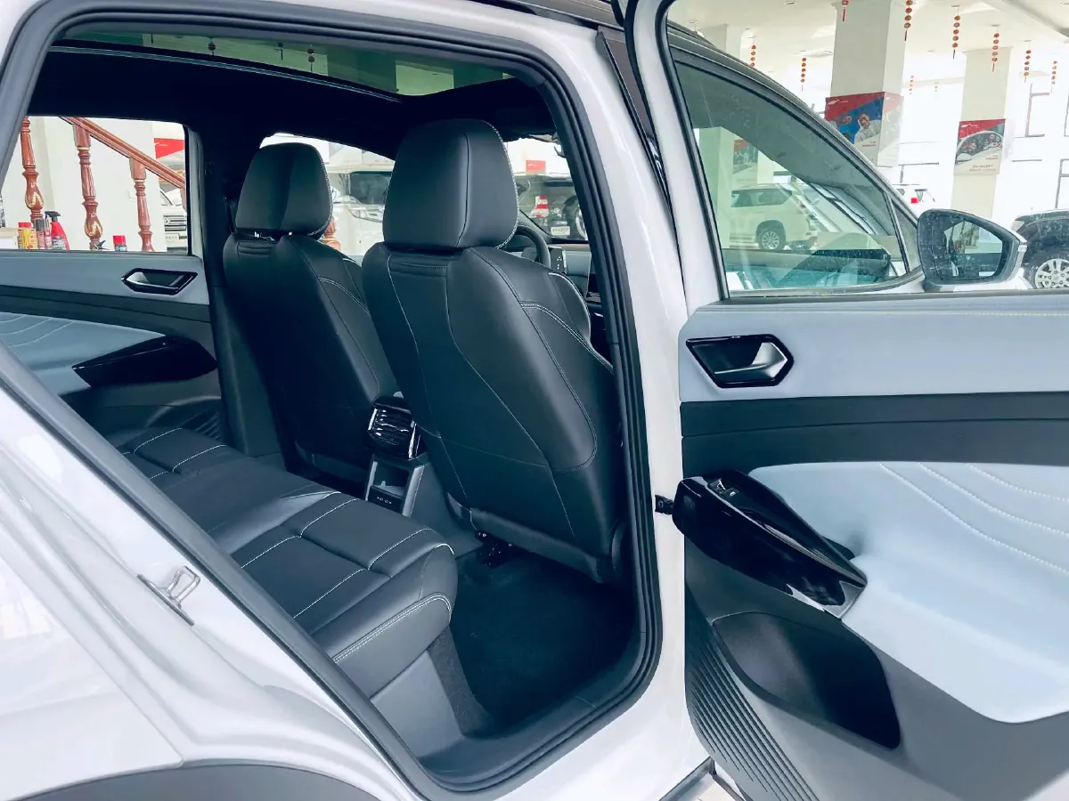 2025 Volkswagen ID.4 X BEV 52.8KWH,autocango,china used car exporter,china ev exporter,chinese used car exporter,chinese used ev exporter