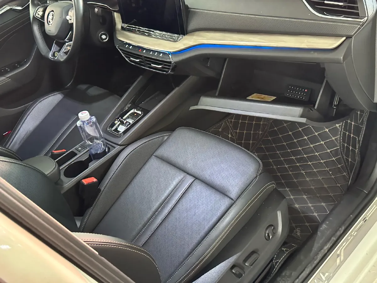 2021 Skoda Octavia 1.4T 150HP L4 7DCT,autocango,china used car exporter,china ev exporter,chinese used car exporter,chinese used ev exporter