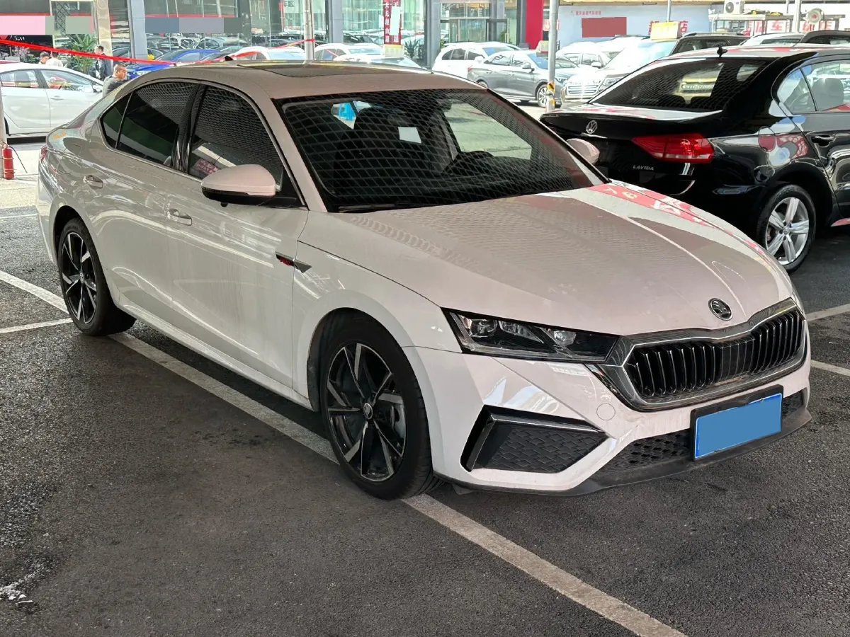 2021 Skoda Octavia 1.4T 150HP L4 7DCT,autocango,china used car exporter,china ev exporter,chinese used car exporter,chinese used ev exporter