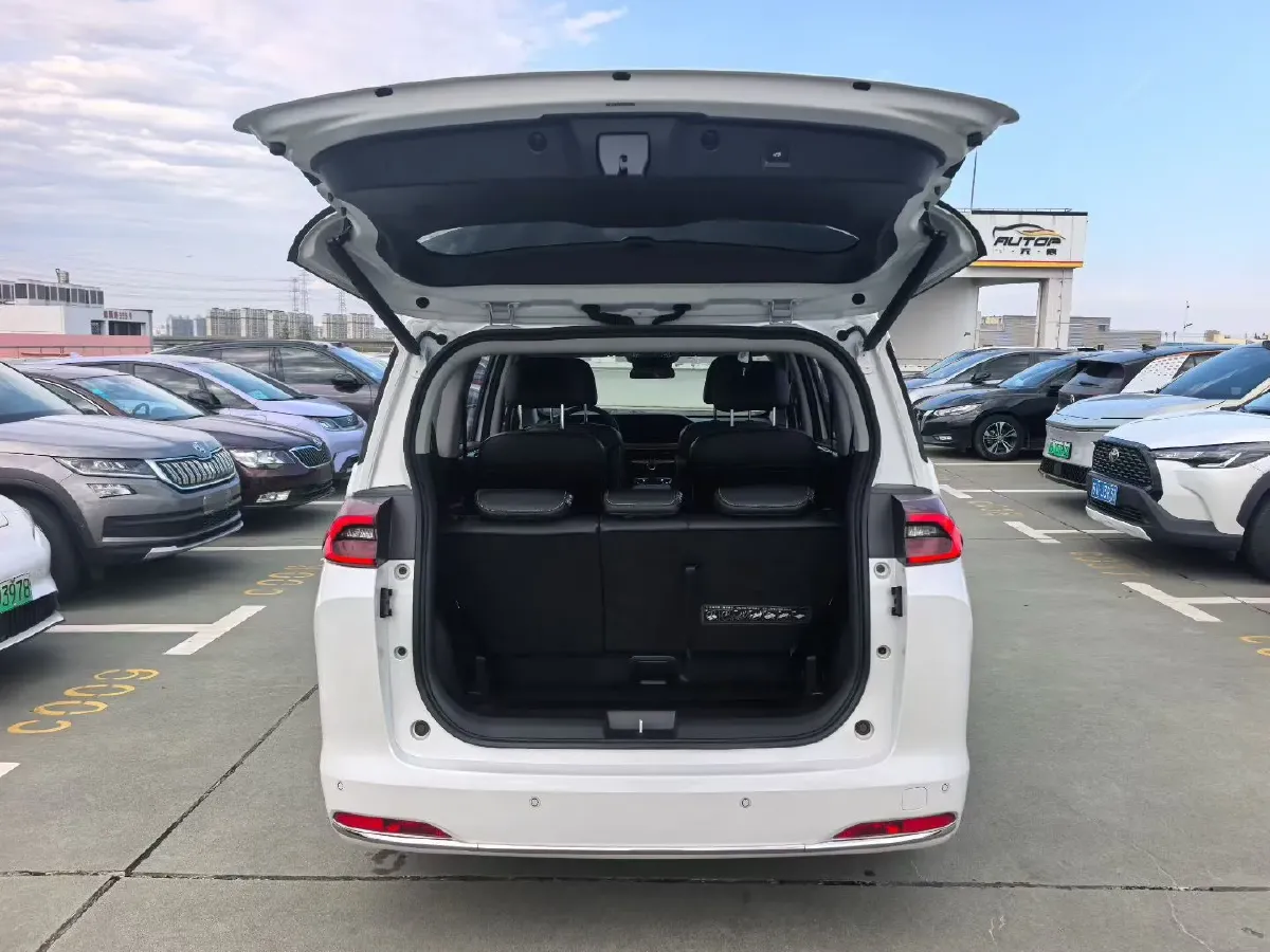 2023 GAC Trumpchi M6 1.5T 177HP L4 7DCT,autocango,china used car exporter,china ev exporter,chinese used car exporter,chinese used ev exporter