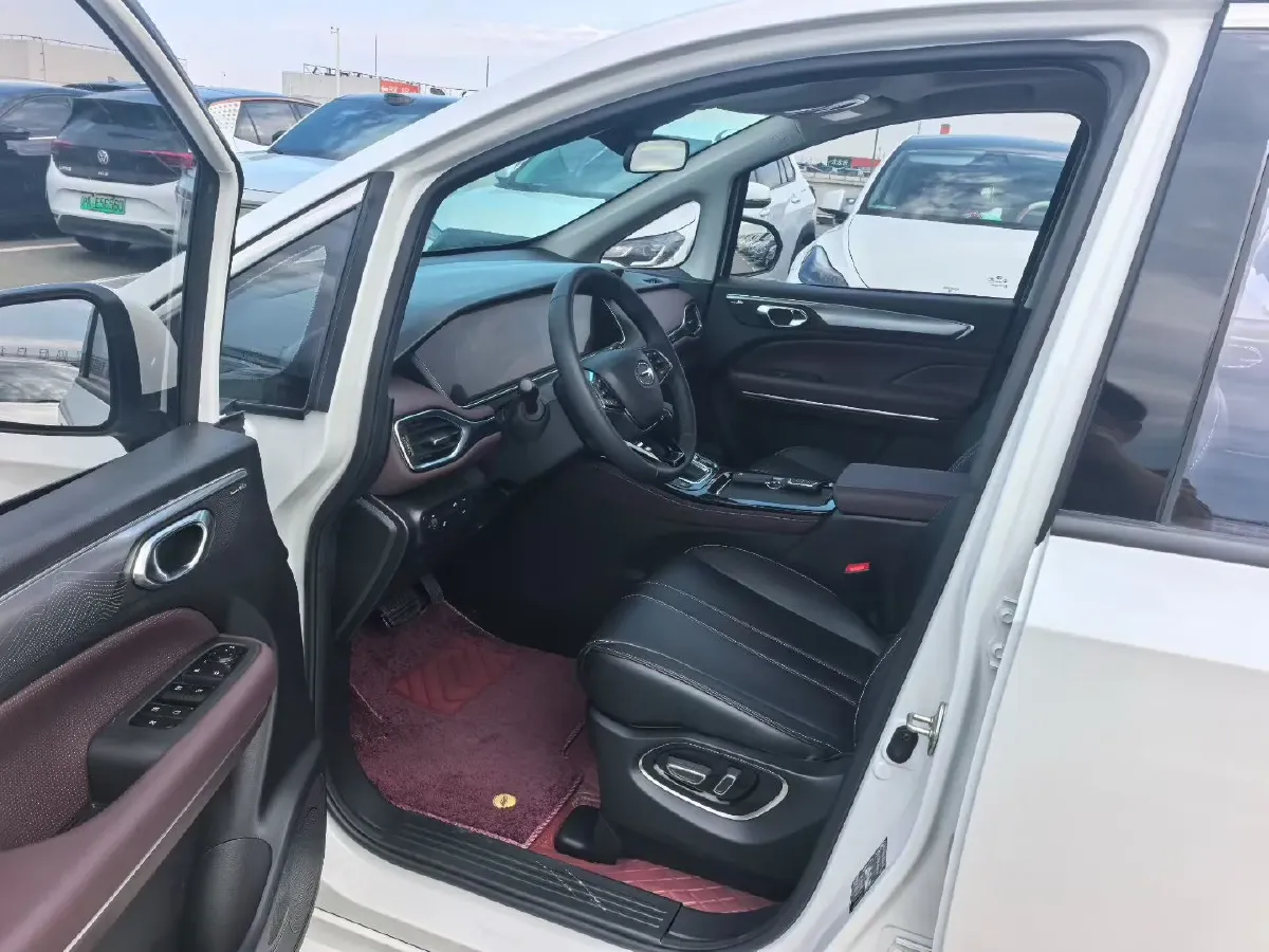 2023 GAC Trumpchi M6 1.5T 177HP L4 7DCT,autocango,china used car exporter,china ev exporter,chinese used car exporter,chinese used ev exporter