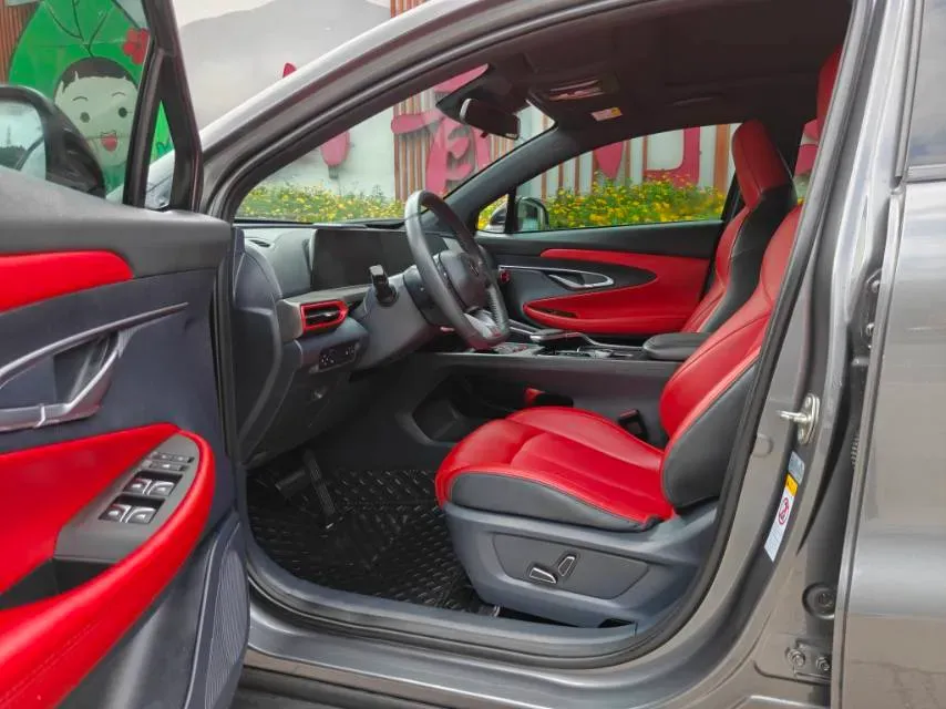 2022 ChangAn UNI-T 1.5T 188HP L4 7DCT,autocango,china used car exporter,china ev exporter,chinese used car exporter,chinese used ev exporter