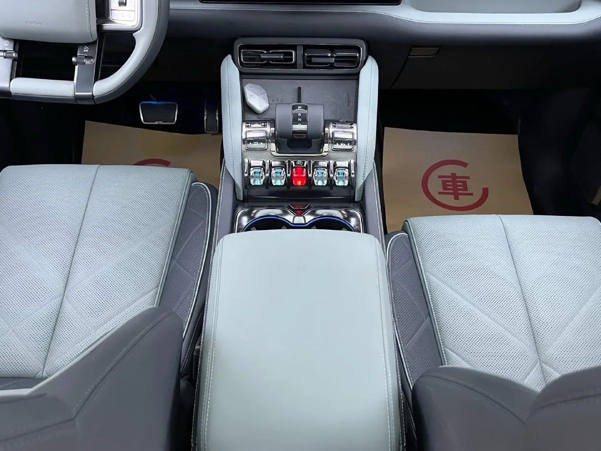 2025 FangChengBao Bao 5 1.5T 194HP L4 E-CVT PHEV 31.8KWH,autocango,china used car exporter,china ev exporter,chinese used car exporter,chinese used ev exporter