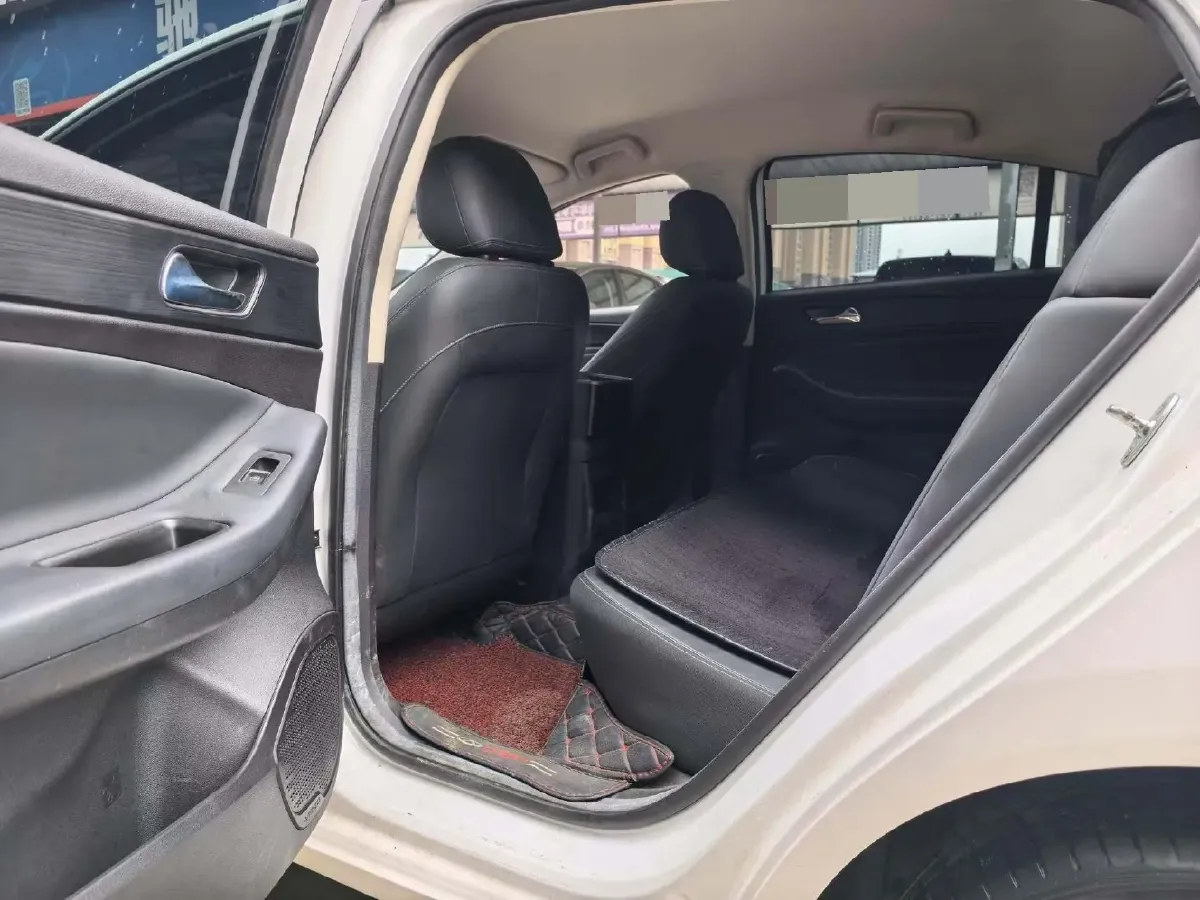 2024 Chery Arrizo 5 1.5L 120HP L4 5MT,autocango,china used car exporter,china ev exporter,chinese used car exporter,chinese used ev exporter