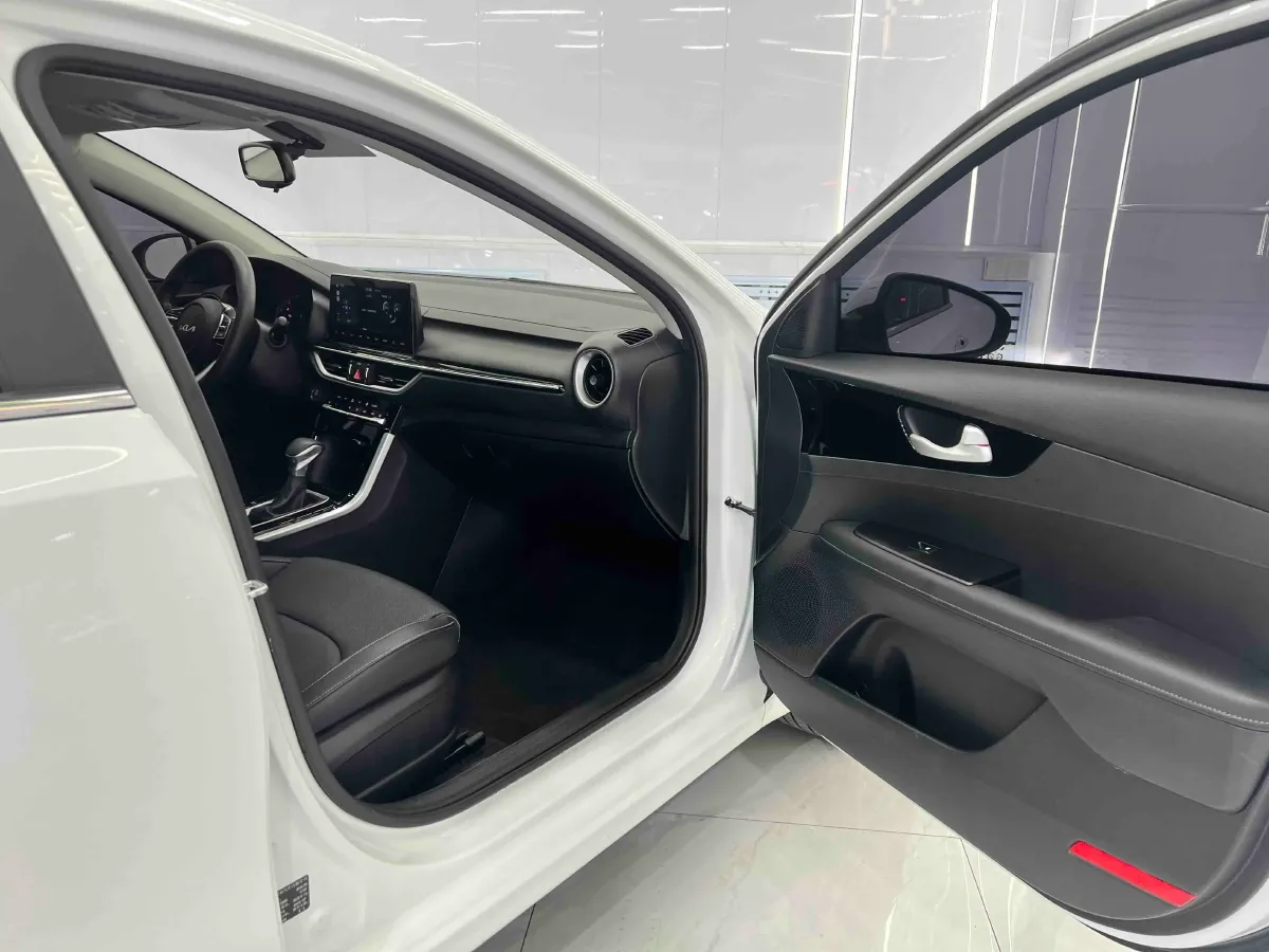 2021 Kia K3 1.5L 115HP L4 CVT,autocango,china used car exporter,china ev exporter,chinese used car exporter,chinese used ev exporter