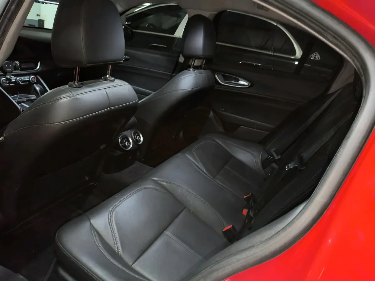 2017 Toyota Highlander 2.0T 220HP L4 6AT,autocango,china used car exporter,china ev exporter,chinese used car exporter,chinese used ev exporter